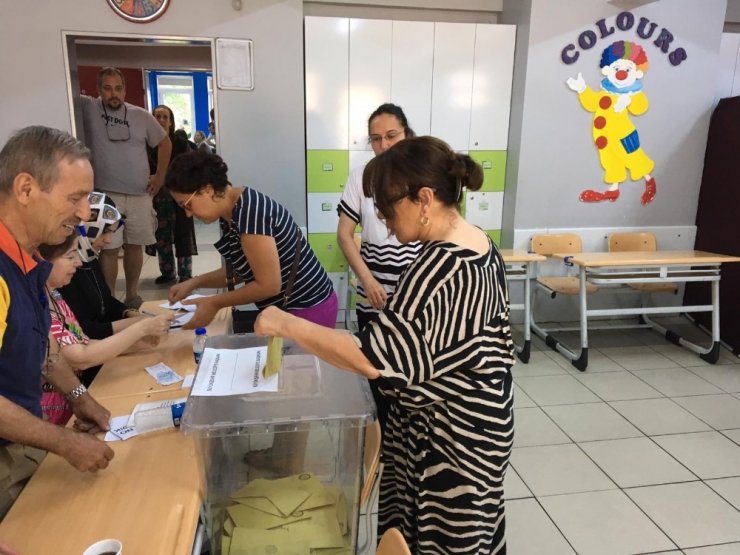 Ünlü sanatçı Sezen Aksu’nun geçersiz oy paniği