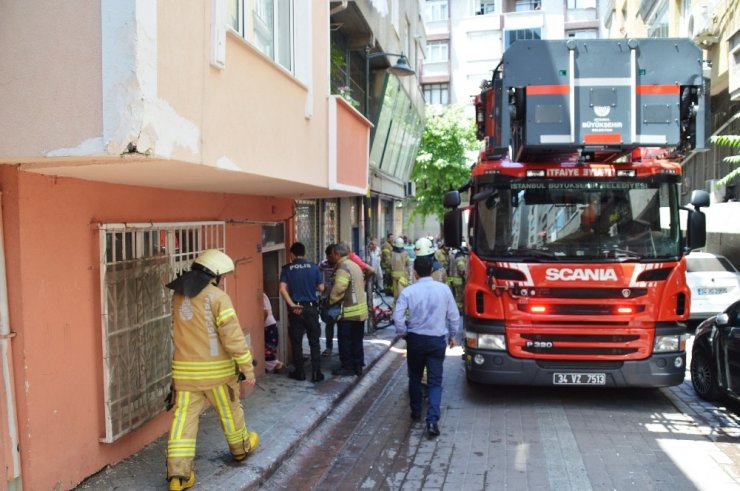 Çocukların ateşle oyunu bir evi küle çevirdi