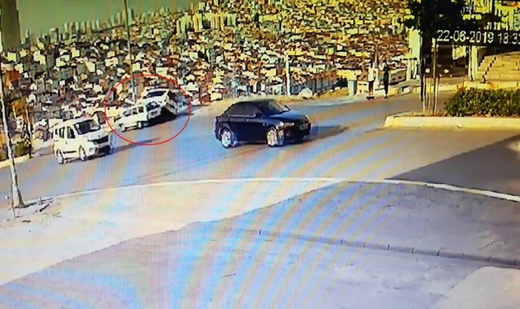 Esenyurt’ta polis memurunun ölümden döndüğü kaza kamerada