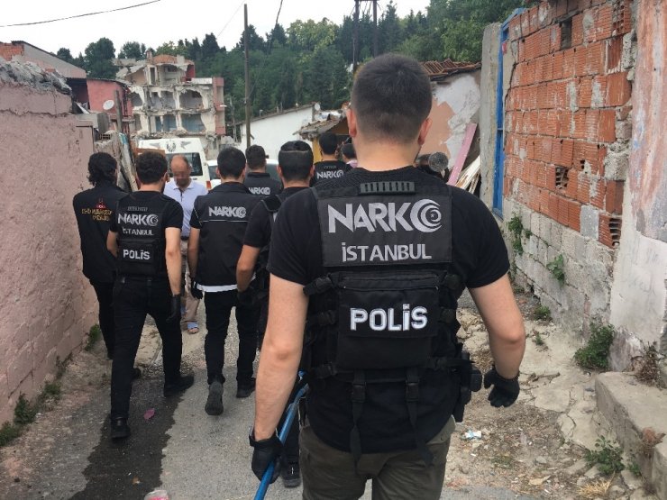 Beyoğlu’nda uyuşturucu operasyonu