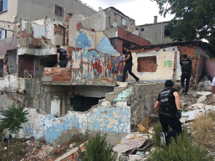 Beyoğlu’nda uyuşturucu operasyonu