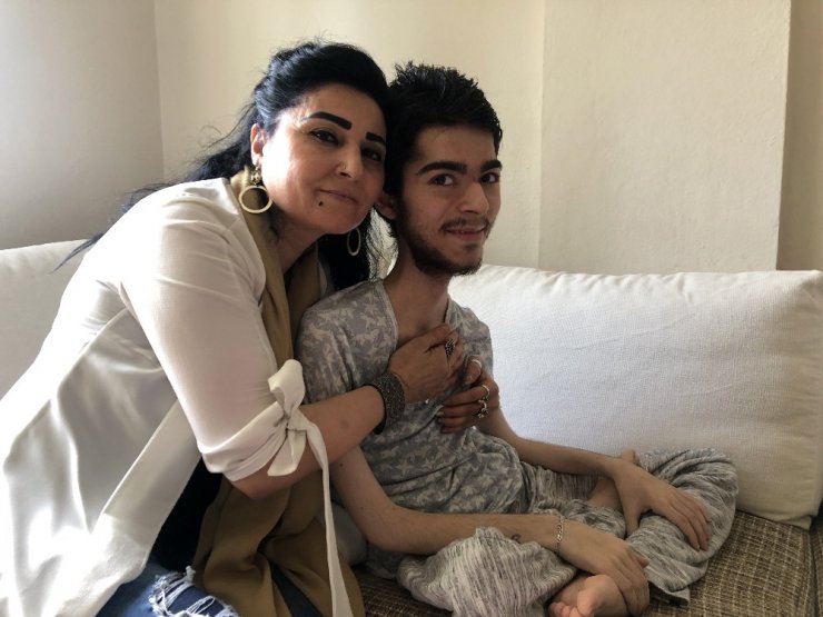 DMD hastası oğlunun masraflarına gücü yetmiyor
