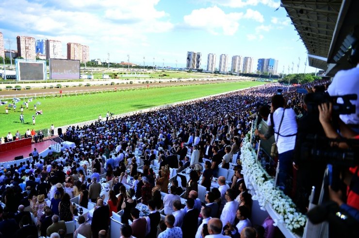 Veliefendi’de karnaval havası