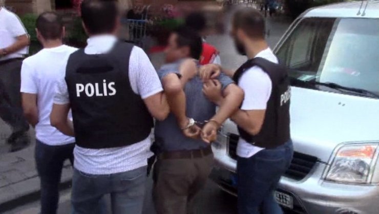 Taksicilere ’son durak’ operasyonu polis kamerasında