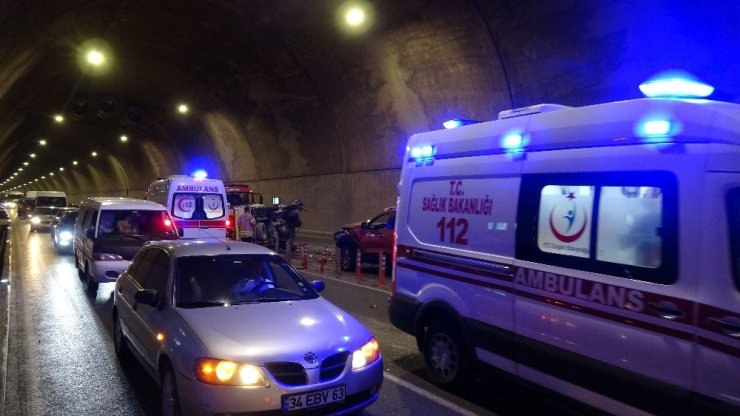 Tünel’de ters yöne giren kamyon ortalığı savaş alanına çevirdi: 5 yaralı