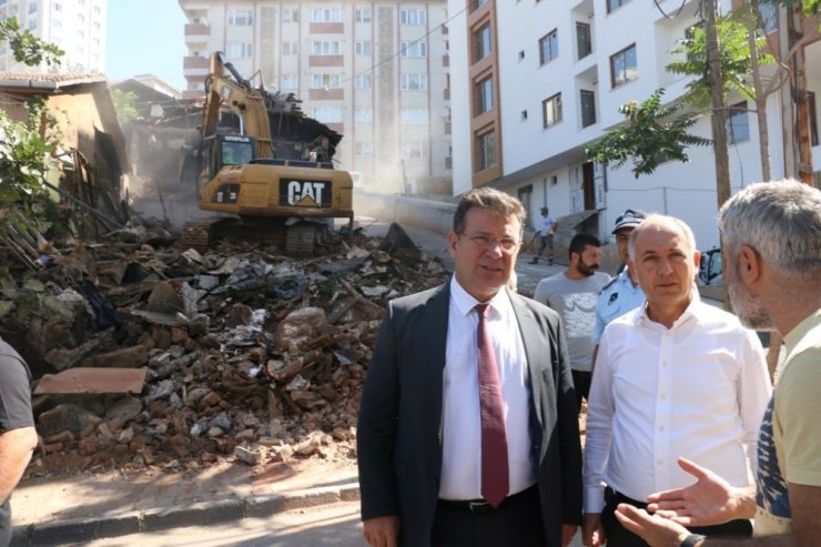 Kartal’da çevreyi tehdit eden metruk yapılara geçit yok