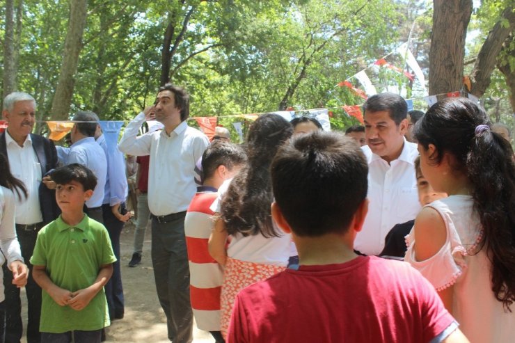 5 bin 500 çocuk Esenler’ deki piknikte doyasıya eğlendi