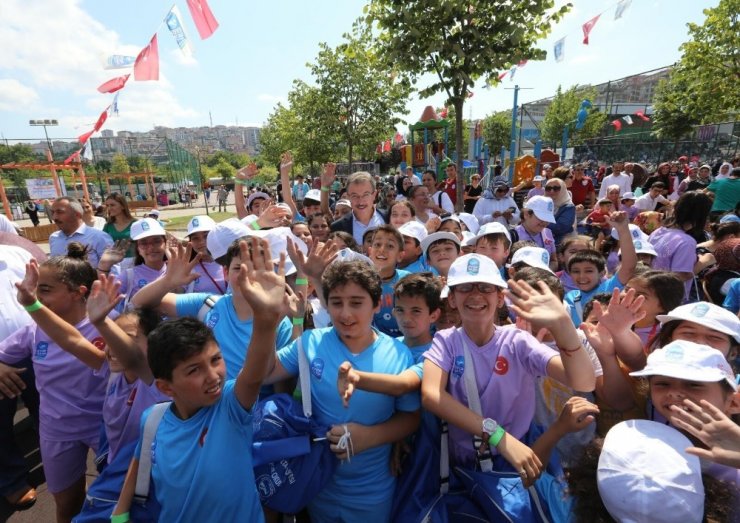 Eyüpsultan’da yaz okulları şenlikle açıldı