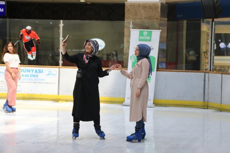 Genç BAKMER’liler buz pistinde buluştu