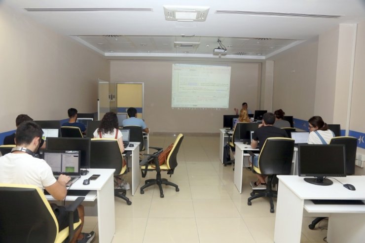 Küçükçekmece Belediyesi’nden girişimcilere destek