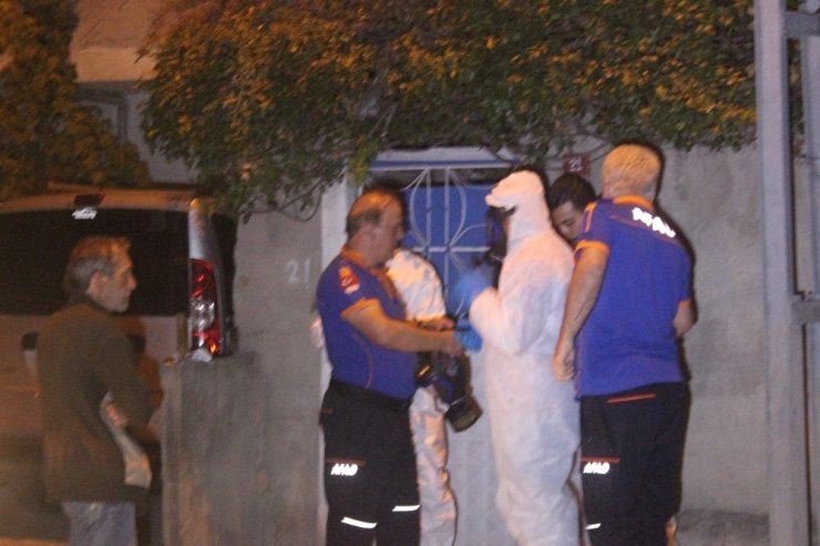 Mahalledeki kötü kokunun sebebi ceset çıktı