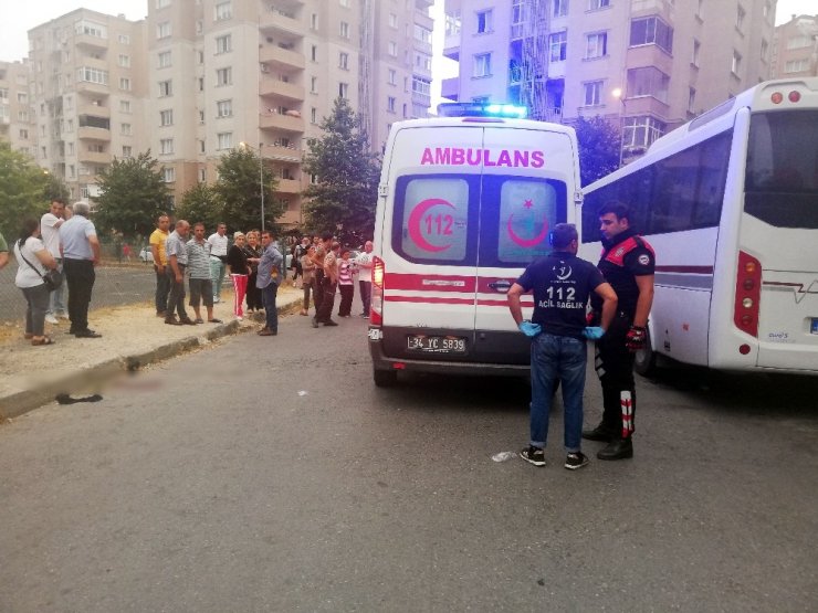 Şüpheliye ateş eden polisin mermisi sekti, yoldan geçen kadını vurdu