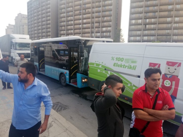 Esenyurt’ta zincirleme trafik kazası