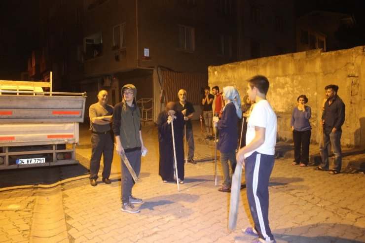 Mahallede ’saldırgan köpek’ nöbeti