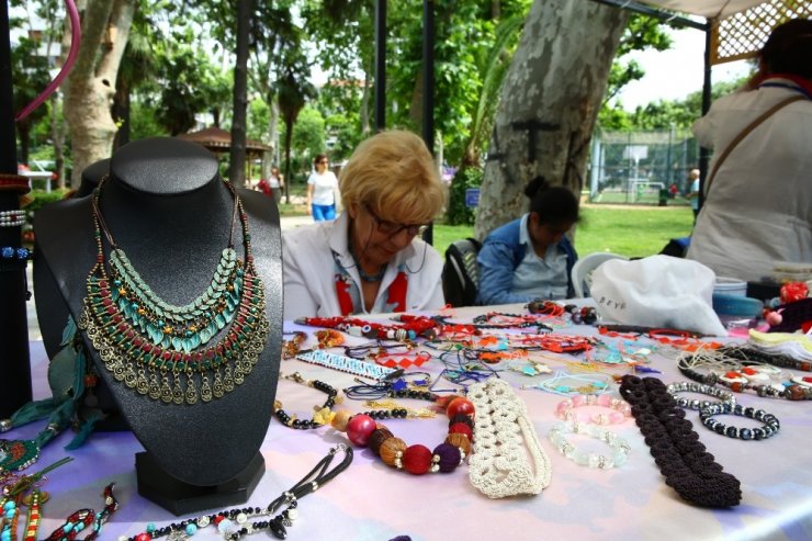 “POTLAÇ” kadın emeği pazarı Moda’da yerini alıyor