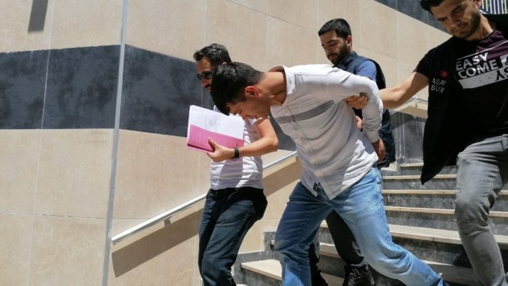 KADIKÖY’DE HIRSIZLIK OPERASYONU: 1 KİŞİ YAKALANDI