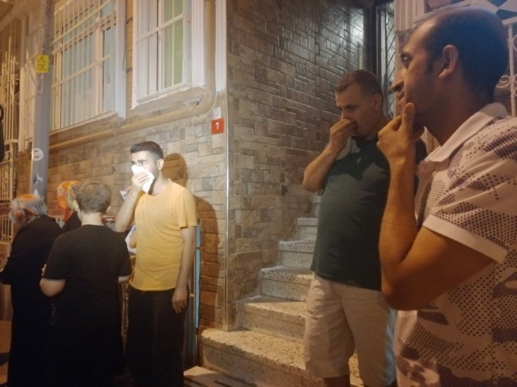 CESET ÇIKAN BİNADA VATANDAŞLARIN KOKU ÇİLESİ DEVAM EDİYOR