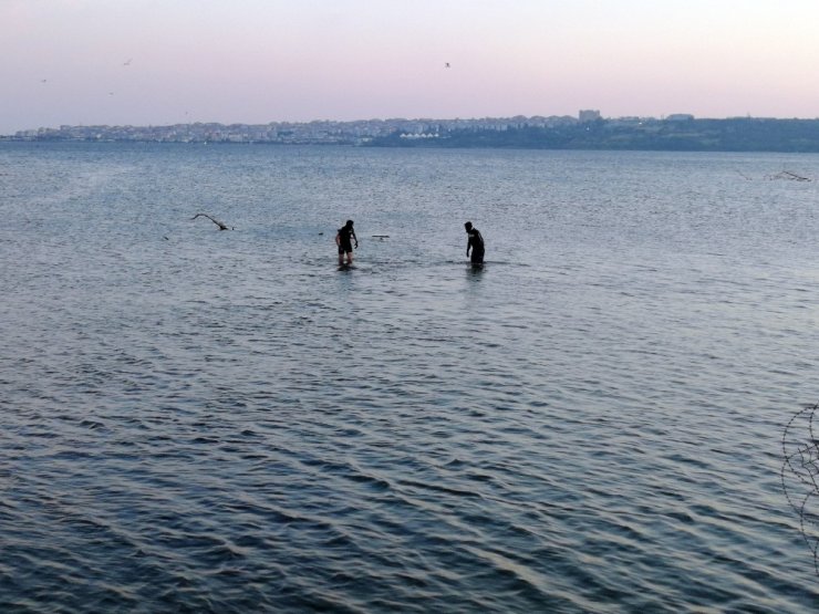 Küçükçekmece Gölü’ne Giren Bir Kişi Kayboldu