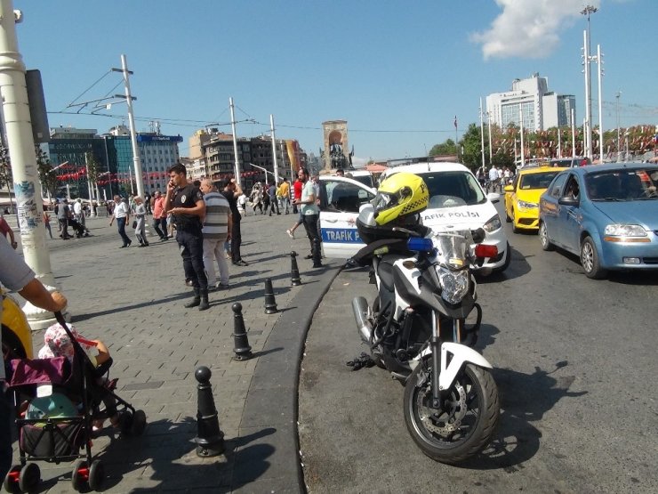 TAKSİM’DE ARACI MEN EDİLEN TAKSİCİDEN TEPKİ