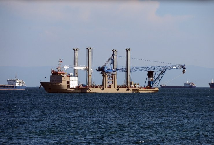 “BEREKET” İSİMLİ KURU YÜK GEMİSİNİN SÖKÜM ÇALIŞMALARI DEVAM EDİYOR