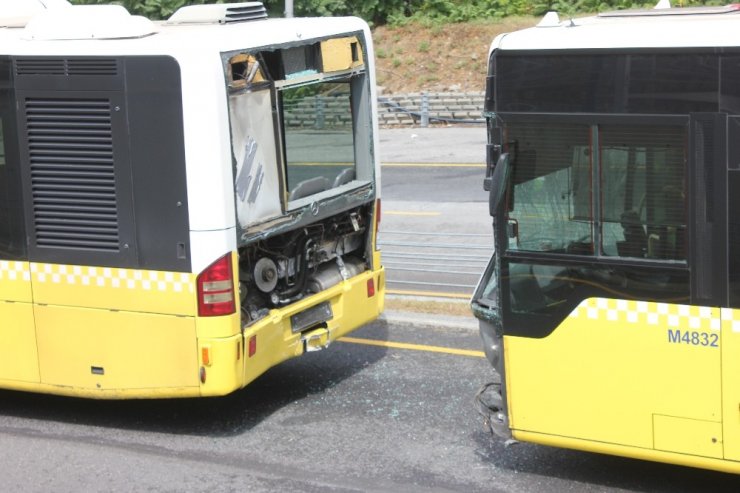 ÜSKÜDAR’DA METROBÜS KAZASI: 11 YARALI