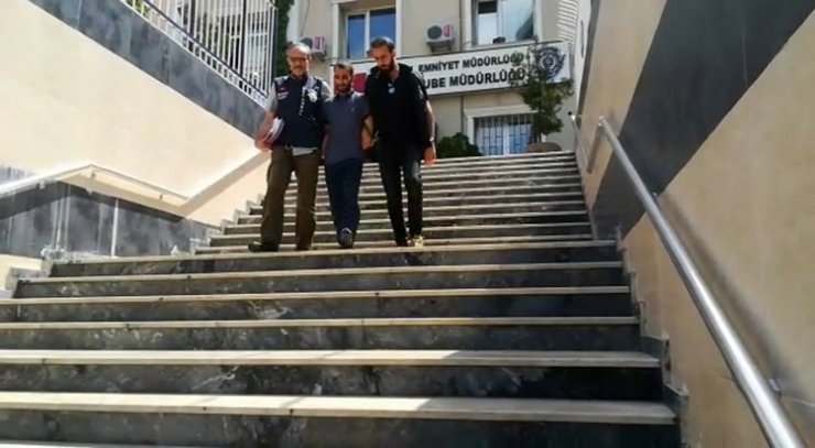 ESENYURT VE FATİH’TE EVLERE DADANAN HIRSIZLAR YAKALANDI