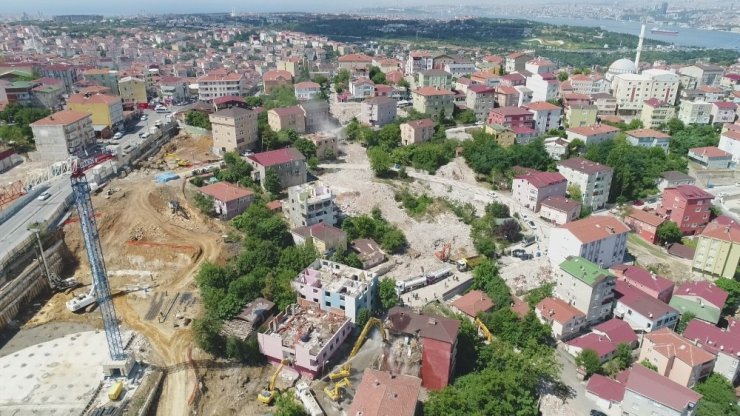 Üsküdar’da Riskli Binaların Yıkımı Havadan Görüntülendi