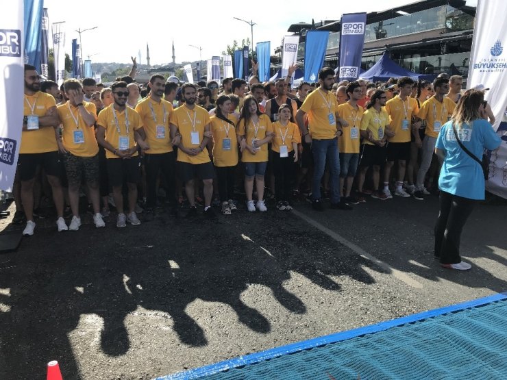 STANBULLU ÜSKÜDAR’A KOŞTU