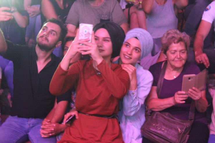 Ferhat Göçer Büyükçekmece'yi Salladı