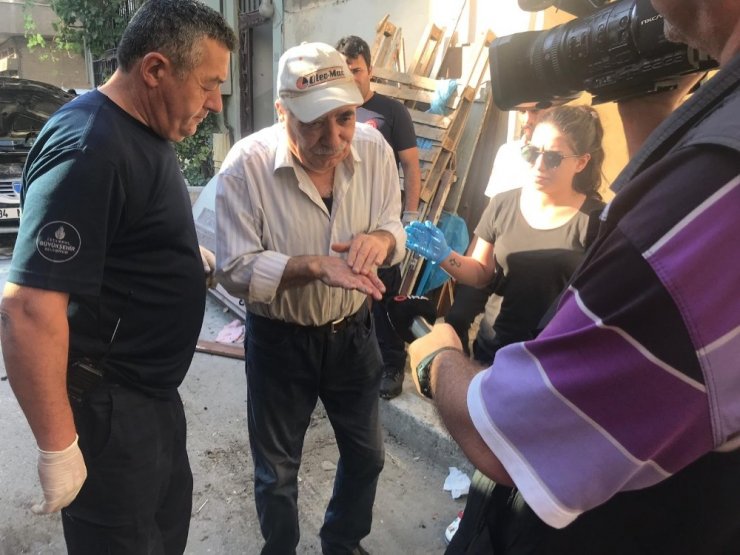 Parlayan Tüp Park Halindeki Otomobili Yaktı