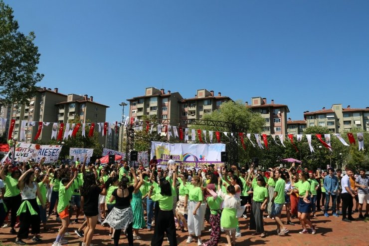ATAŞEHİR BELEDİYESİ’NDEN ’ULUSLARARASI YAZ OKULU FESTİVALİ’