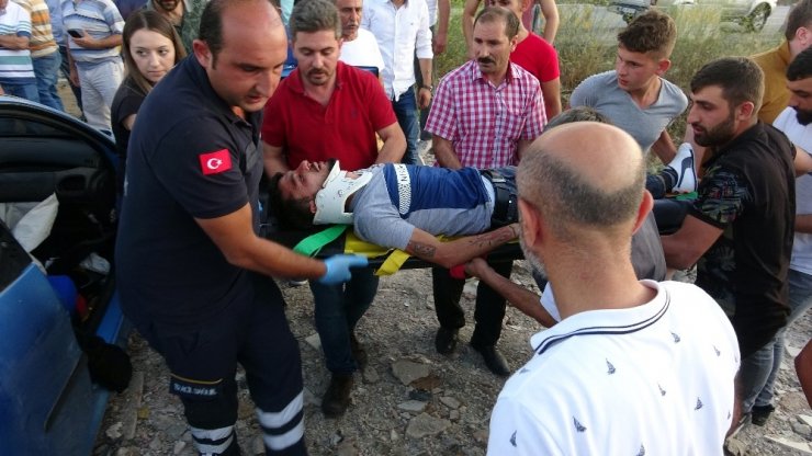 Beton Bariyerlere Çarpan Araç Takla Attı: 1 Yaralı