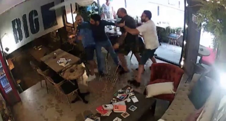 İSTANBUL’DA KESERLİ SALDIRGAN DEHŞETİ