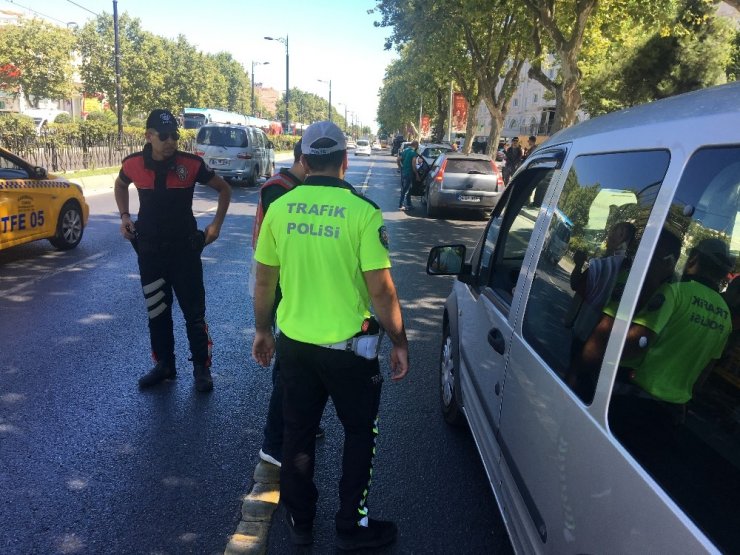 KURT KAPANI UYGULAMASINDA DOLANDIRICILIK SUÇUNDAN ARANAN BİR KİŞİ YAKALANDI