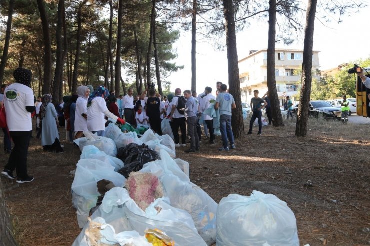 SULTANBEYLİ ÇEVRE GÖNÜLLÜLERİ İLK ETKİNLİKTE BULUŞTU