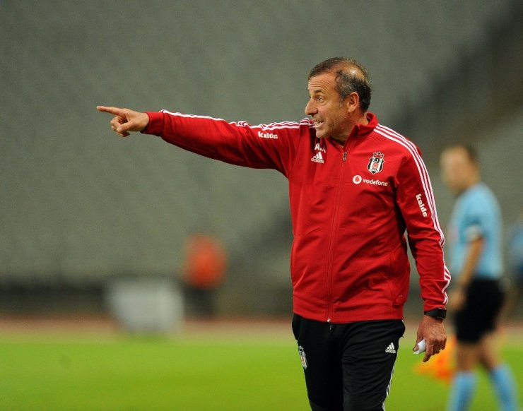 BEŞİKTAŞ, PANATHİNAİKOS İLE BERABERE KALDI