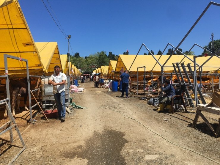 KURBANLIKLARIN YÜZDE 90’I BİTTİ