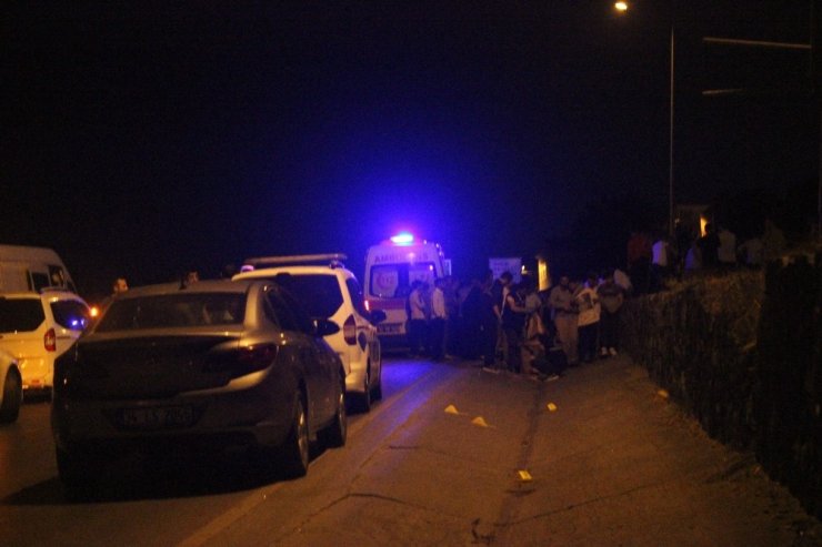 YOL ORTASINDA ARACINI TAMİR ETMEYE ÇALIŞAN SÜRÜCÜ, BAŞKA BİR ARACIN ÇARPMASIYLA ÖLDÜ