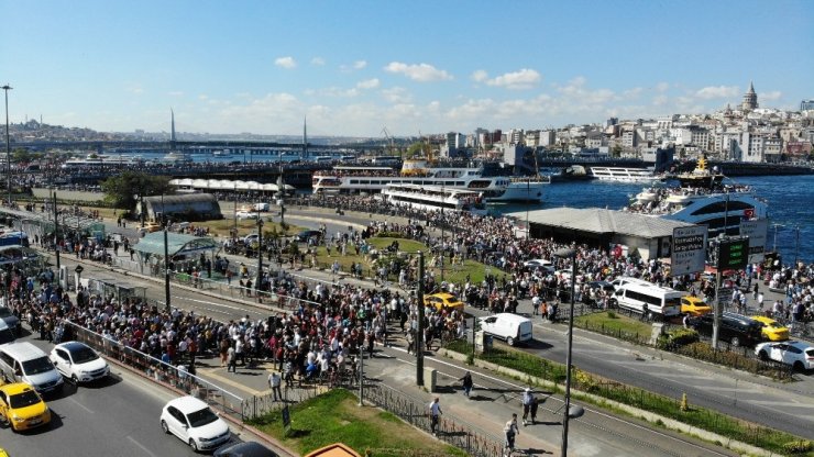 BAYRAMININ 3. GÜNÜNDE VATANDAŞLAR SAHİLE VE YEŞİL ALANLARA AKIN ETTİ