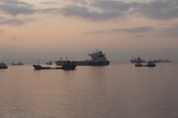 Zeytinburnu’nda Çarpışan Gemiler  Görüntülendi