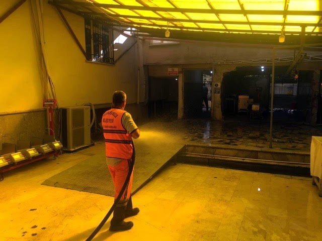 BELEDİYE EKİPLERİ, HUZURLU BİR BAYRAM İÇİN KESİNTİSİZ ÇALIŞTI