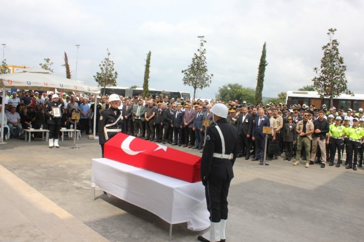 Şehit polise son görev
