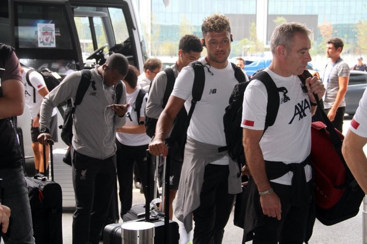 SÜPER KUPA’YI KALDIRAN LİVERPOOL, İNGİLTERE’YE DÖNDÜ