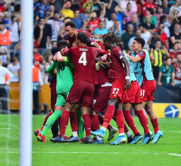 UEFA SÜPER KUPA LİVERPOOL’UN