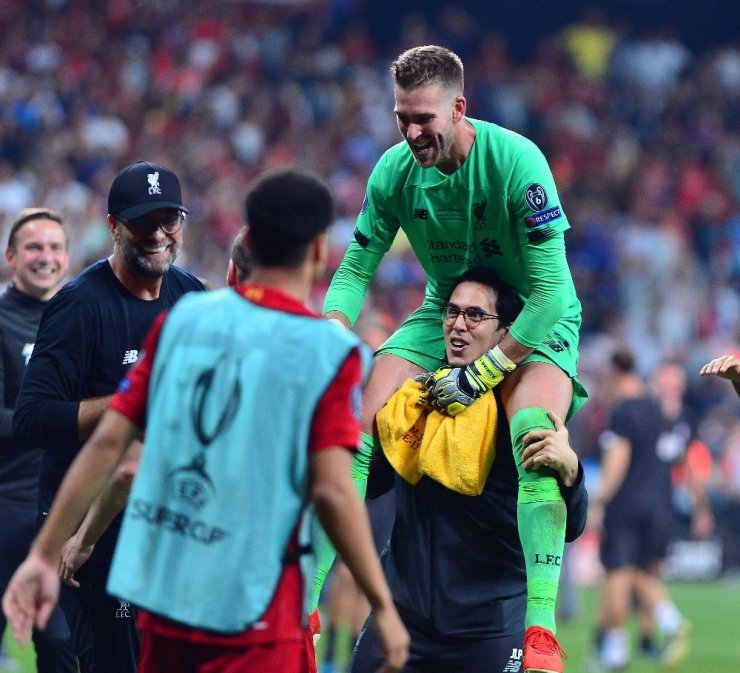 UEFA SÜPER KUPA LİVERPOOL’UN