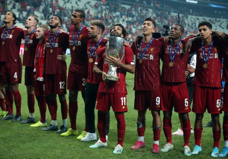 UEFA Süper Kupayı Liverpool, kupasını aldı.