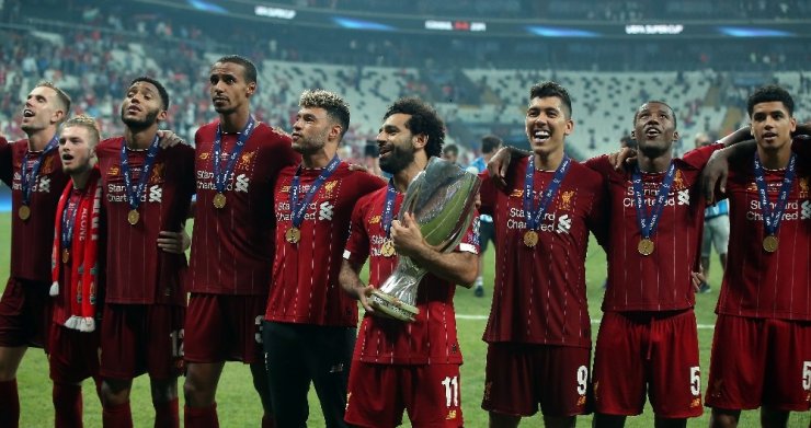 UEFA Süper Kupayı Liverpool, kupasını aldı.