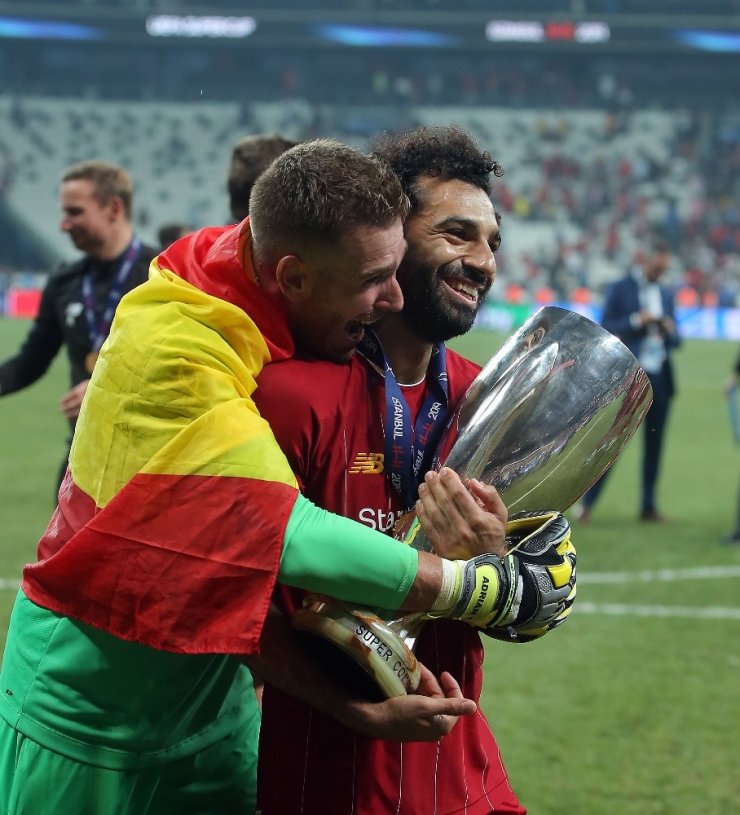 UEFA Süper Kupayı Liverpool, kupasını aldı.