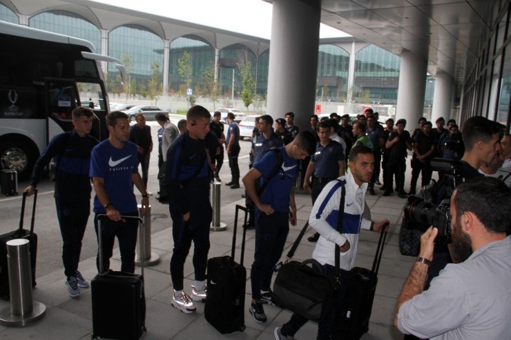 CHELSEA, İNGİLTERE’YE DÖNDÜ