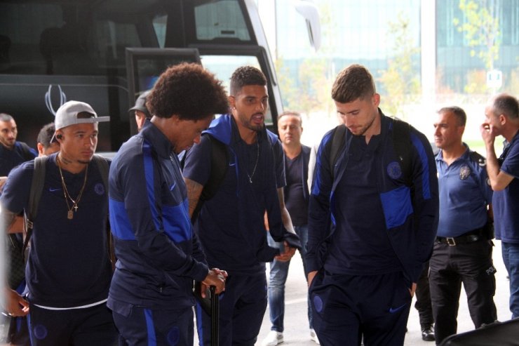 CHELSEA, İNGİLTERE’YE DÖNDÜ